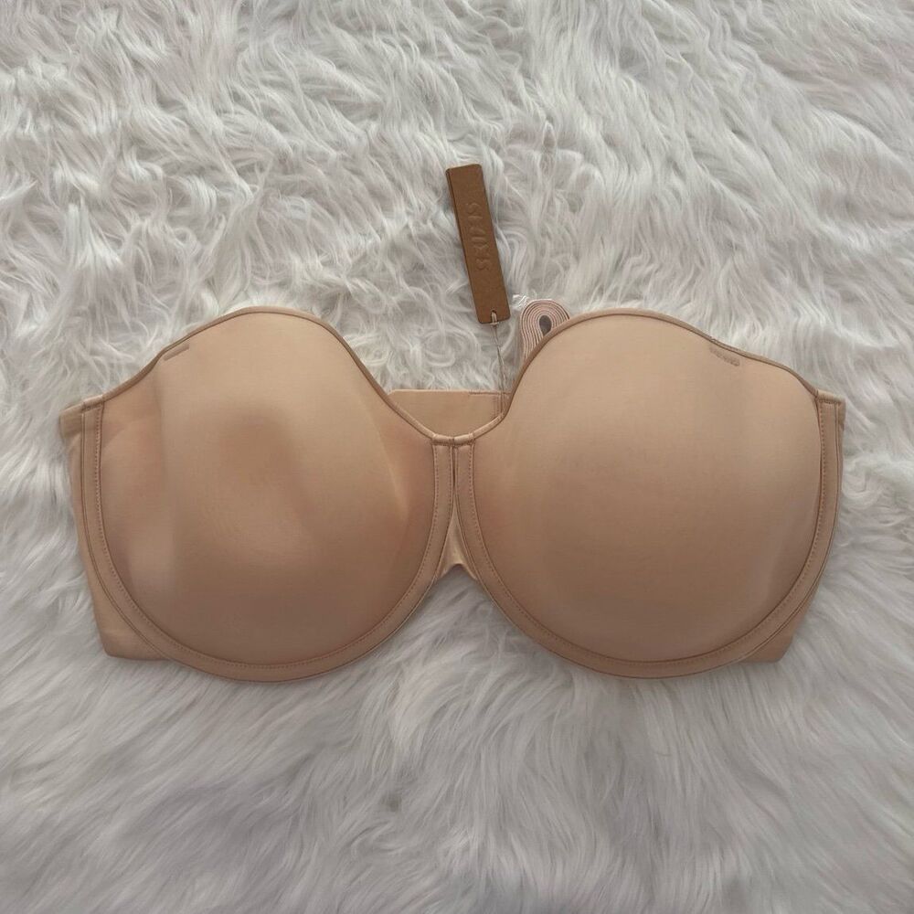 Skims Weightless Strapless Bra Sand Size 42DDD